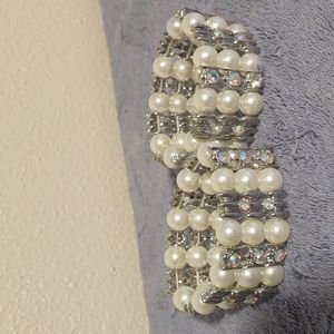 2 Stretch Bracelets Pearl & Silver Tone Metal* Stackable *